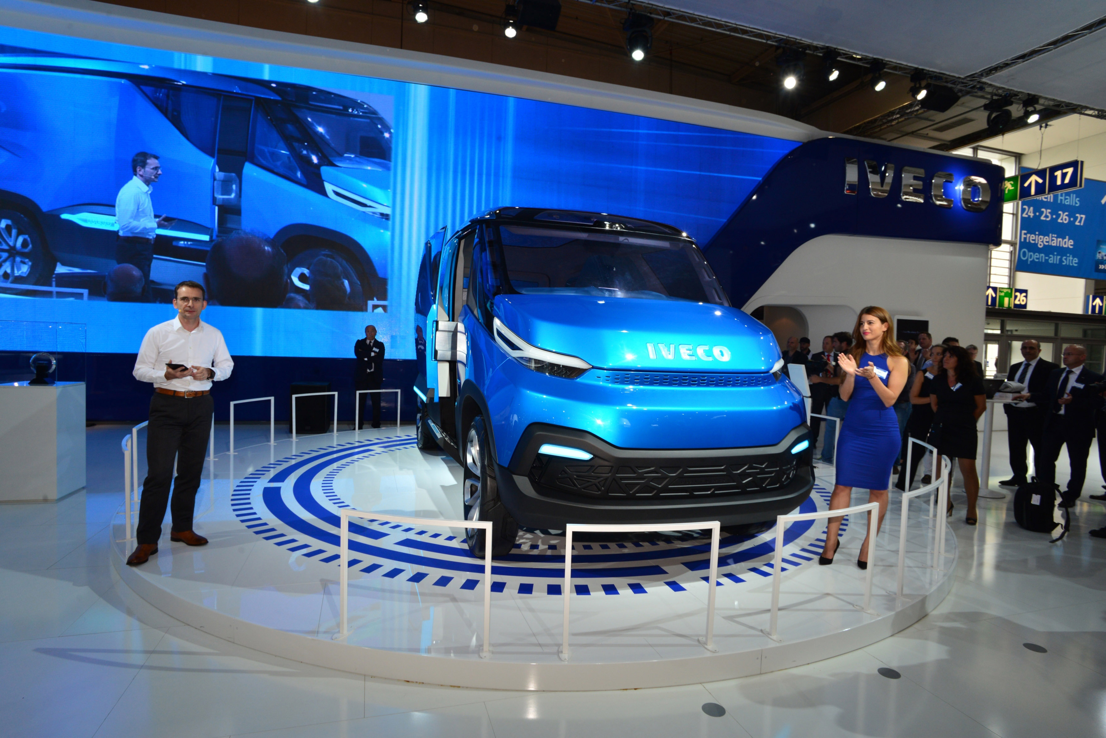 Новый IVECO Daily (Ивеко Дейли) на автомобильной выставке в Великобритании